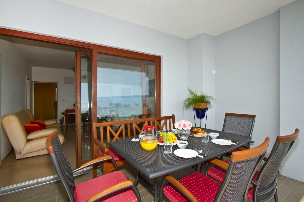 Apartment Topic Near The Beach Подстрана Экстерьер фото
